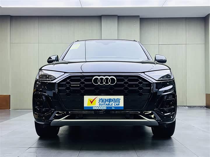 Фото 2 - Audi Q5L