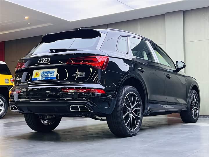 Фото 4 - Audi Q5L
