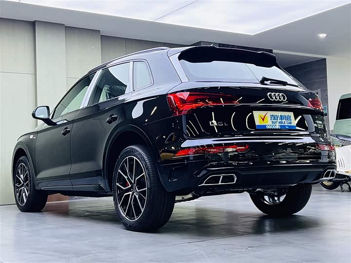 Фото 6 - Audi Q5L
