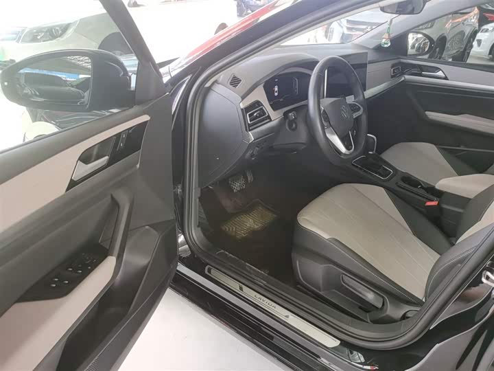 Фото 15 - Volkswagen Lavida