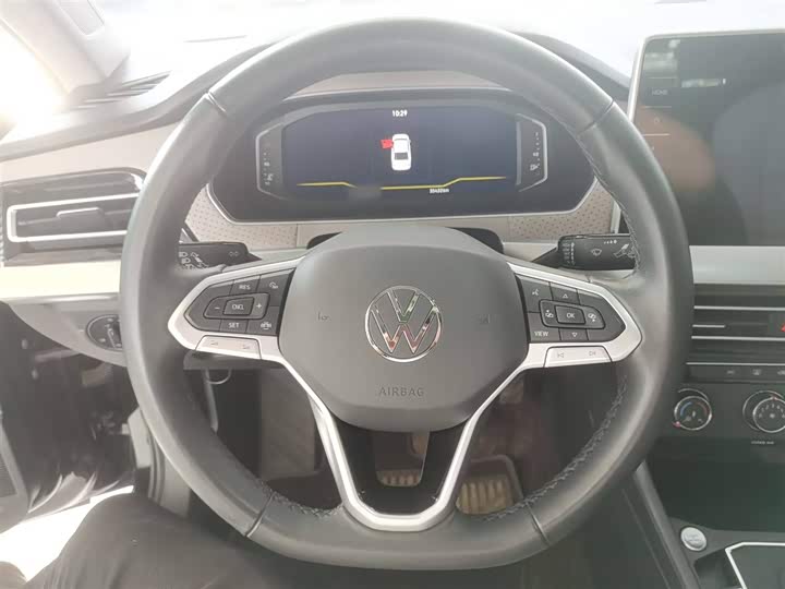 Фото 3 - Volkswagen Lavida