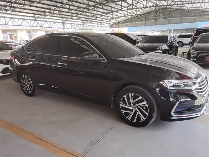 Фото 8 - Volkswagen Lavida