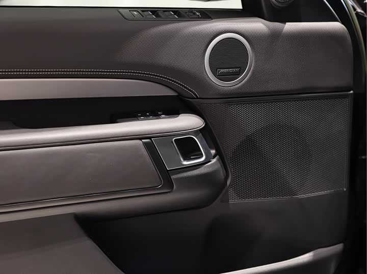 Фото 13 - Land Rover Discovery