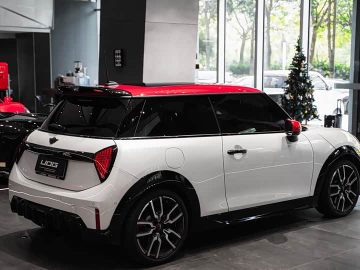 Фото 11 - Mini Mini JCW