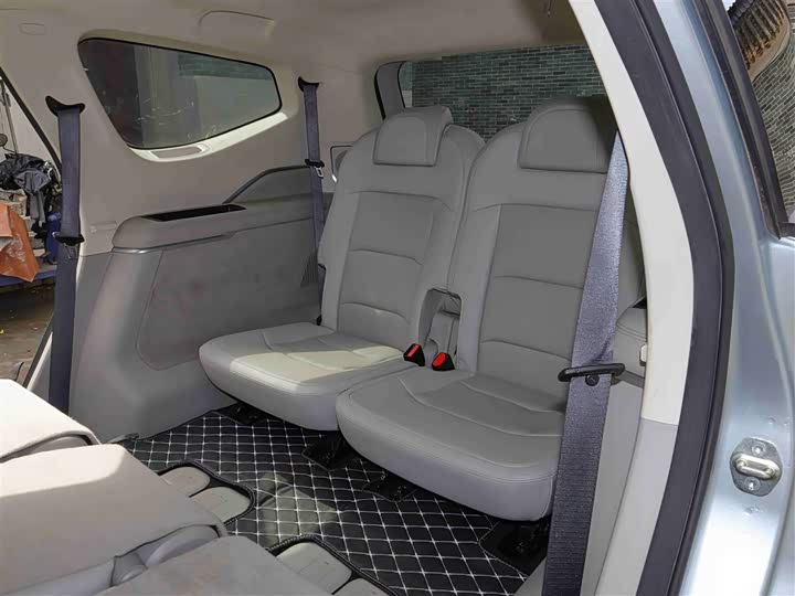 Фото 11 - Geely Jiaji Hybrid