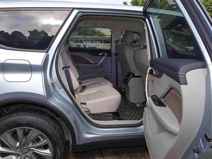 Фото 19 - Geely Jiaji Hybrid