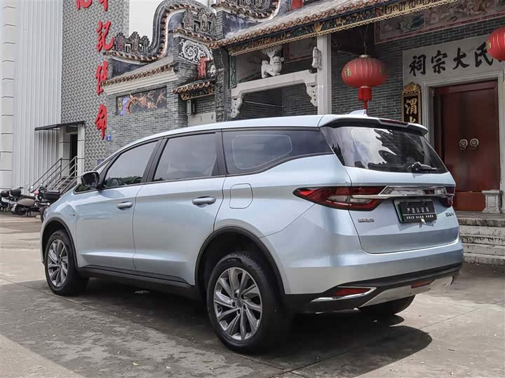 Фото 9 - Geely Jiaji Hybrid