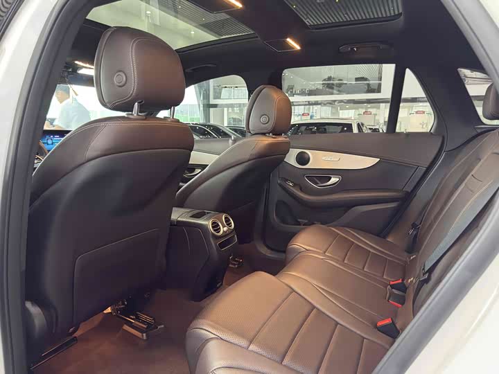 Фото 10 - Mercedes-Benz GLC-Class