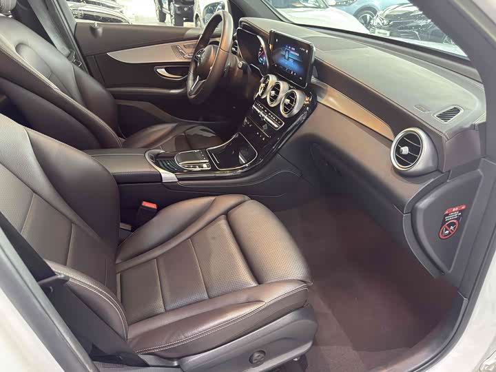 Фото 11 - Mercedes-Benz GLC-Class