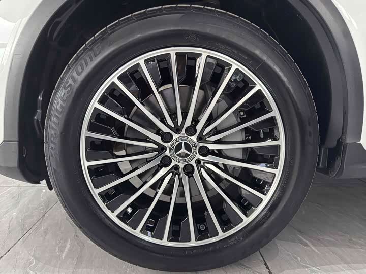 Фото 16 - Mercedes-Benz GLC-Class