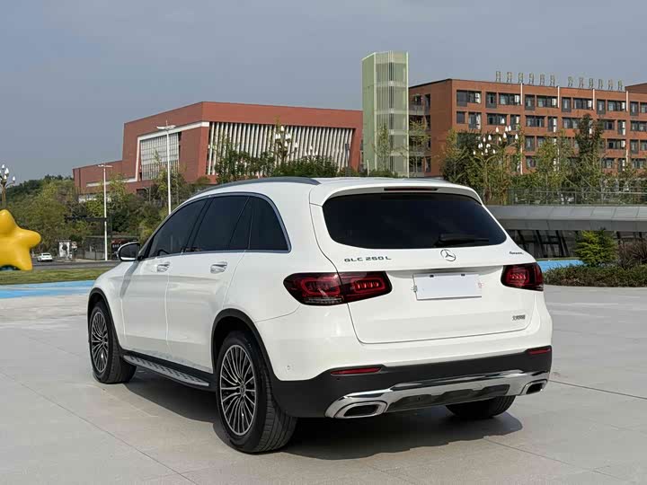 Фото 22 - Mercedes-Benz GLC-Class