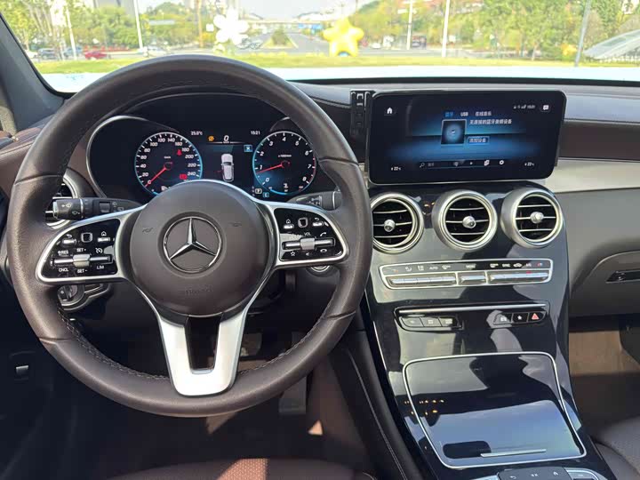 Фото 24 - Mercedes-Benz GLC-Class