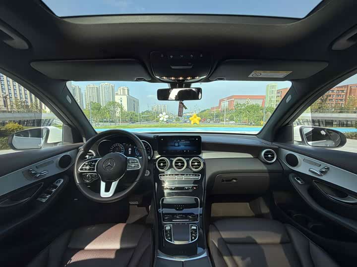 Фото 25 - Mercedes-Benz GLC-Class