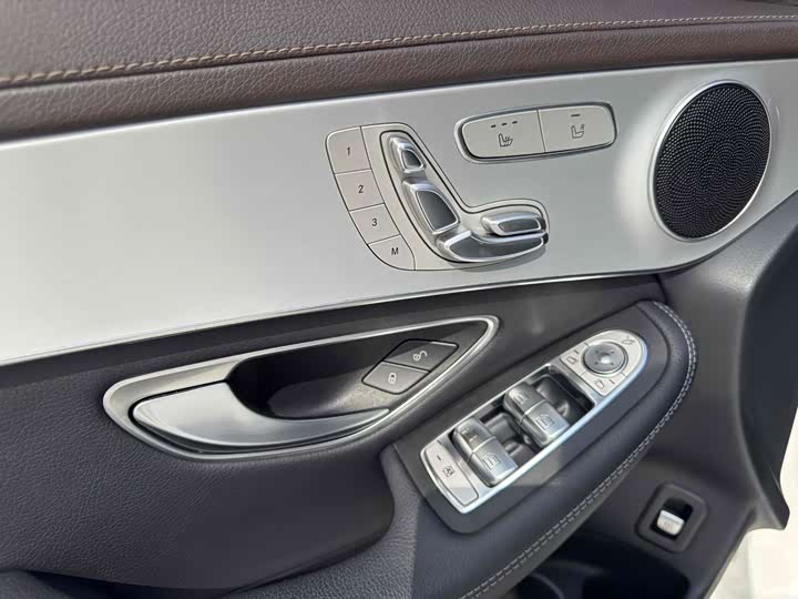 Фото 31 - Mercedes-Benz GLC-Class