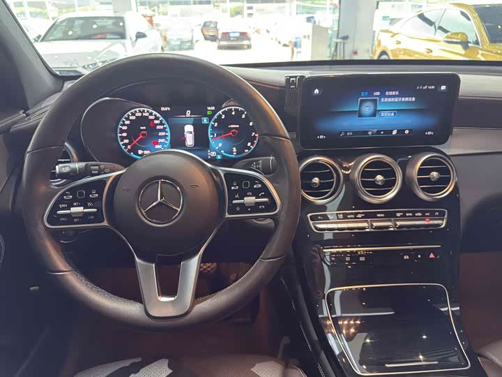 Фото 7 - Mercedes-Benz GLC-Class