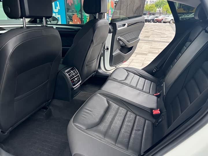 Фото 7 - Volkswagen CC