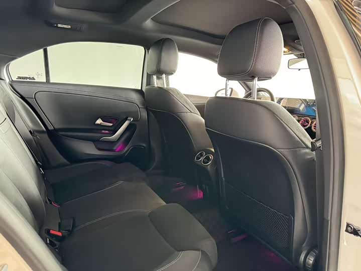 Фото 10 - Mercedes-Benz A-Class