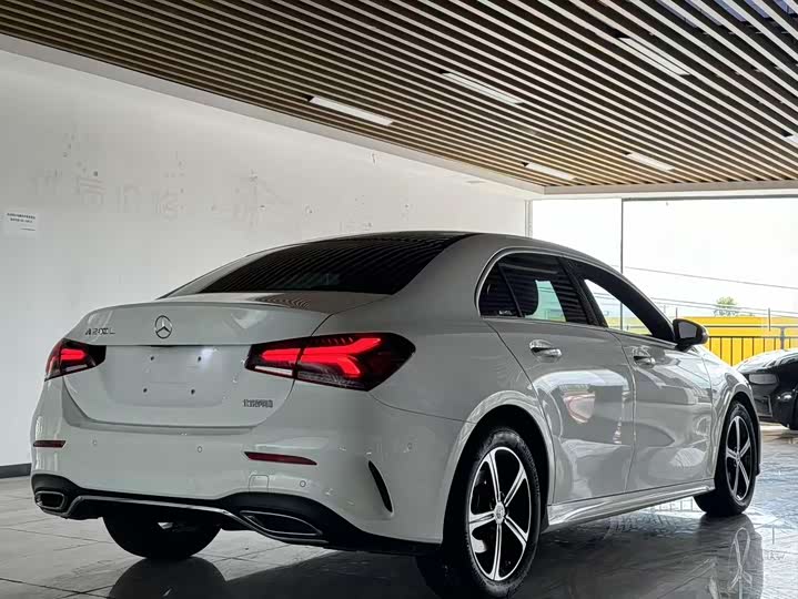 Фото 13 - Mercedes-Benz A-Class