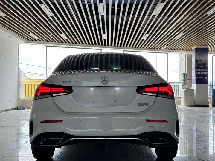 Фото 14 - Mercedes-Benz A-Class