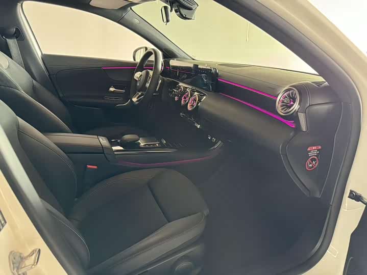 Фото 9 - Mercedes-Benz A-Class