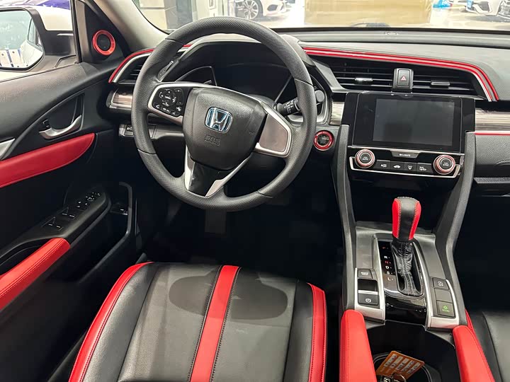 Фото 12 - Honda Civic