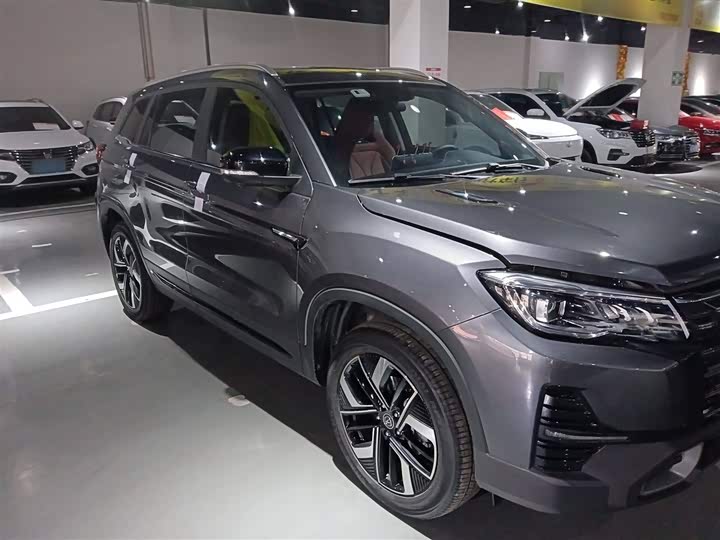 Фото 4 - Changan CS75