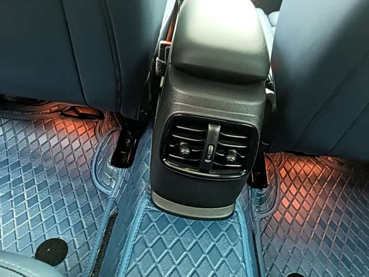 Фото 11 - Mini Clubman