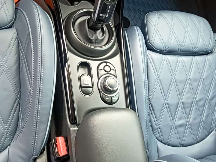 Фото 8 - Mini Clubman