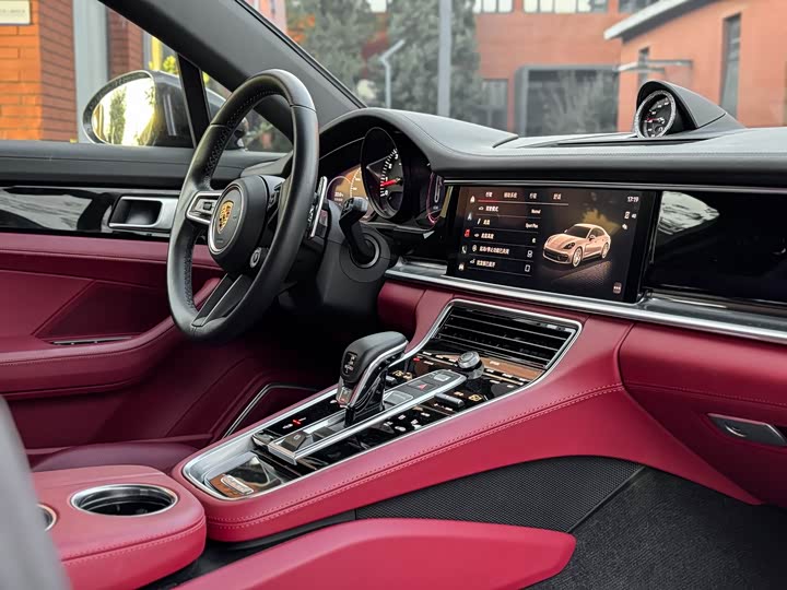 Фото 12 - Porsche Panamera