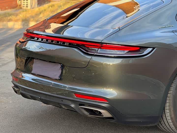 Фото 17 - Porsche Panamera