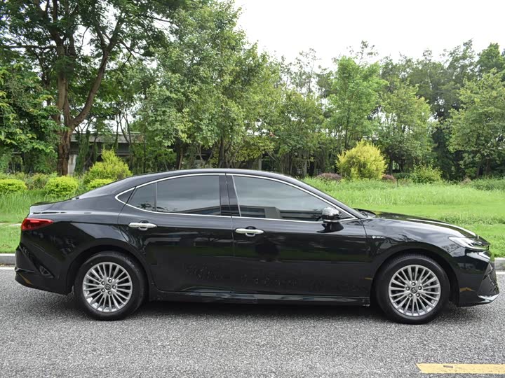 Фото 7 - Toyota Camry