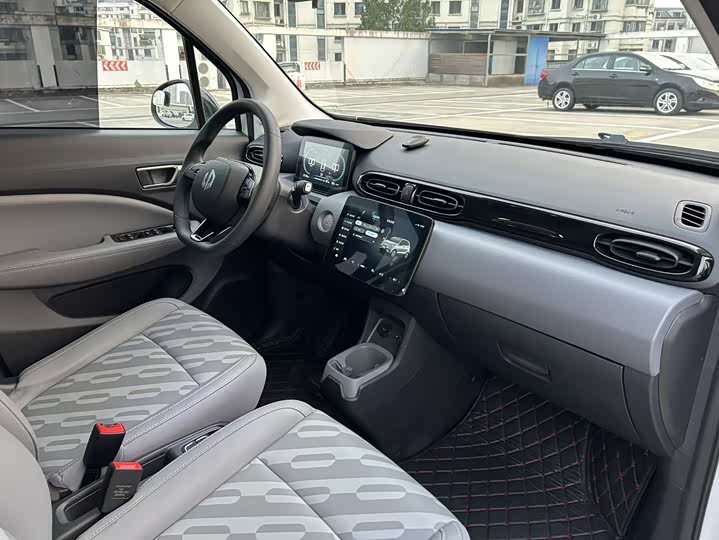 Фото 17 - Leapmotor T03