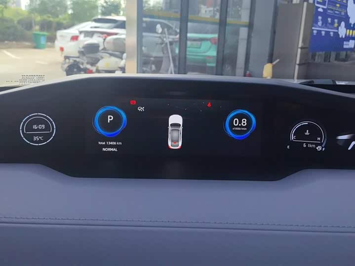 Фото 14 - Changan UNI-V