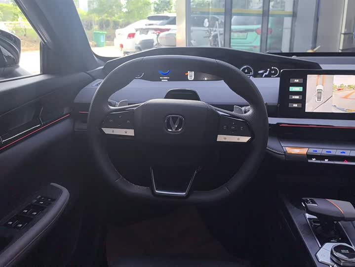 Фото 15 - Changan UNI-V