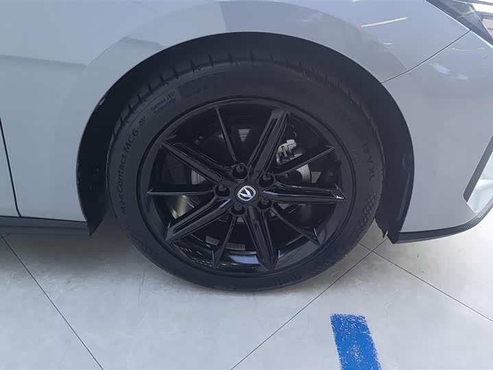 Фото 6 - Changan UNI-V