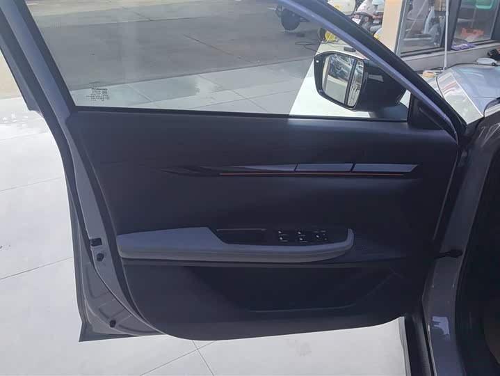 Фото 7 - Changan UNI-V