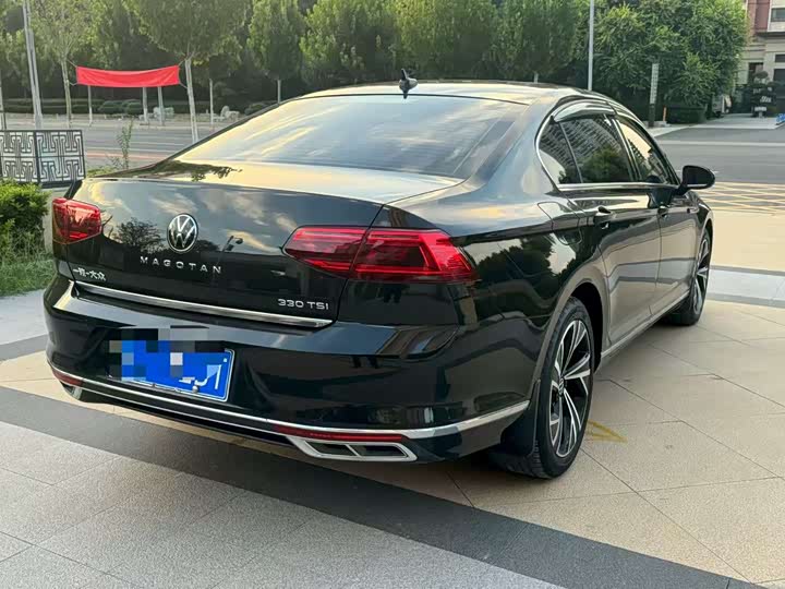 Фото 4 - Volkswagen Magotan