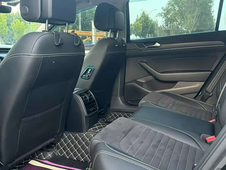 Фото 7 - Volkswagen Magotan