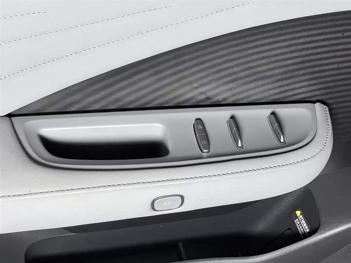 Фото 9 - Nissan N7