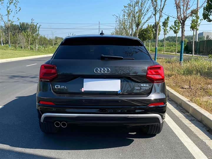 Фото 10 - Audi Q2L