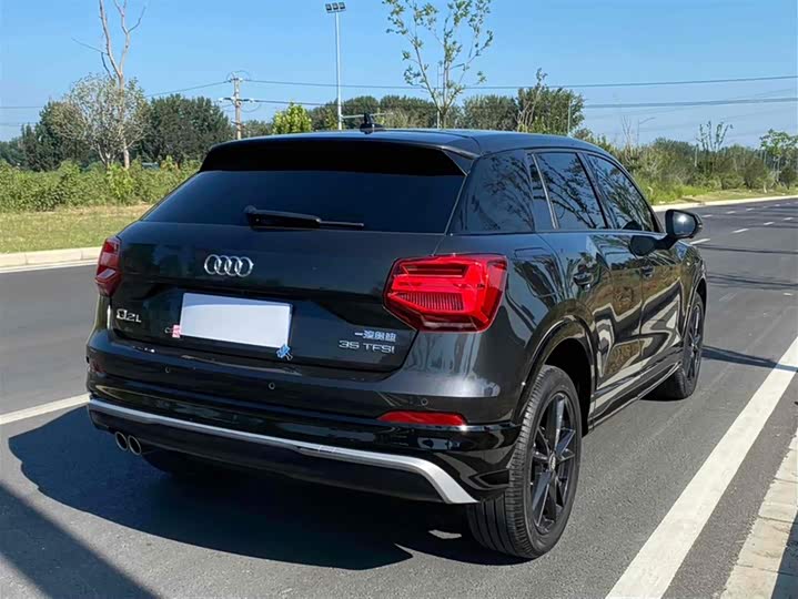 Фото 11 - Audi Q2L