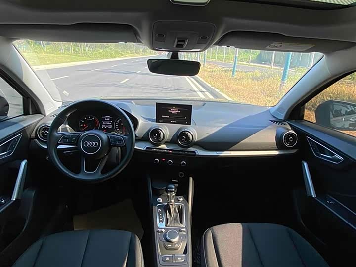 Фото 12 - Audi Q2L