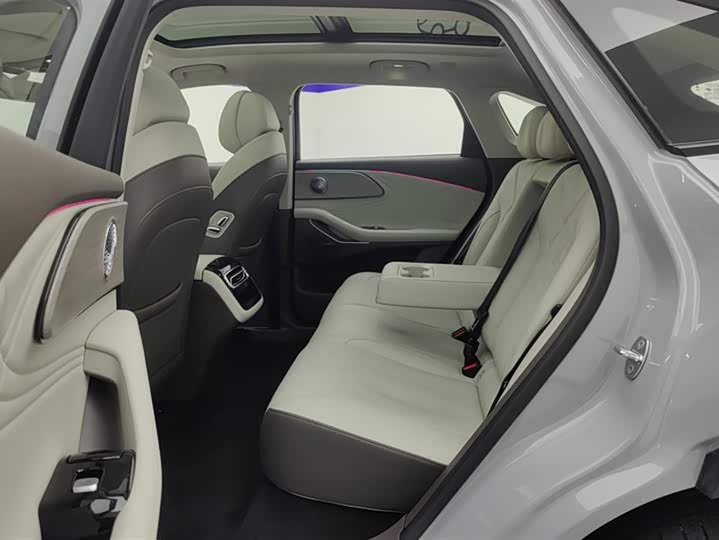 Фото 11 - Exeed RX C-DM Hybrid