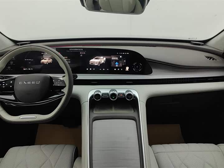 Фото 12 - Exeed RX C-DM Hybrid