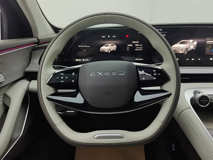 Фото 15 - Exeed RX C-DM Hybrid