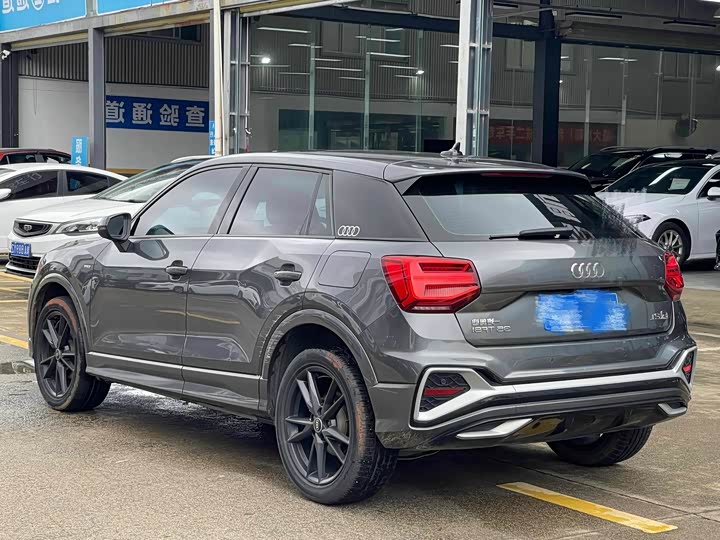 Фото 9 - Audi Q2L