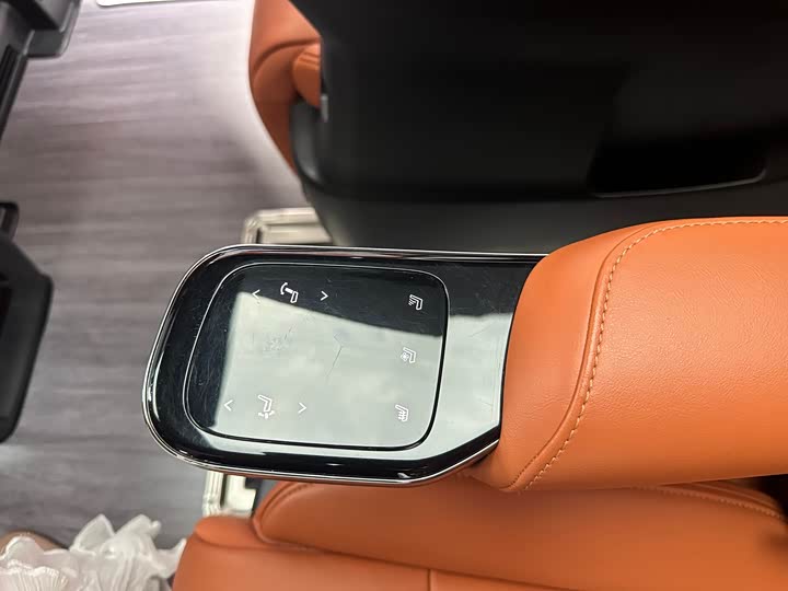 Фото 15 - GAC Trumpchi E9