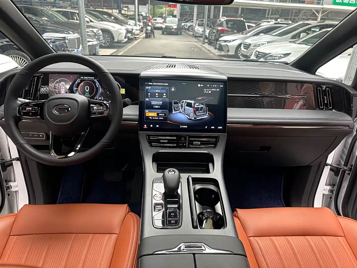 Фото 20 - GAC Trumpchi E9