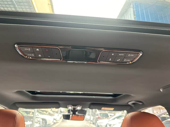 Фото 21 - GAC Trumpchi E9