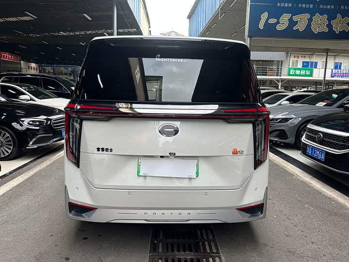 Фото 6 - GAC Trumpchi E9